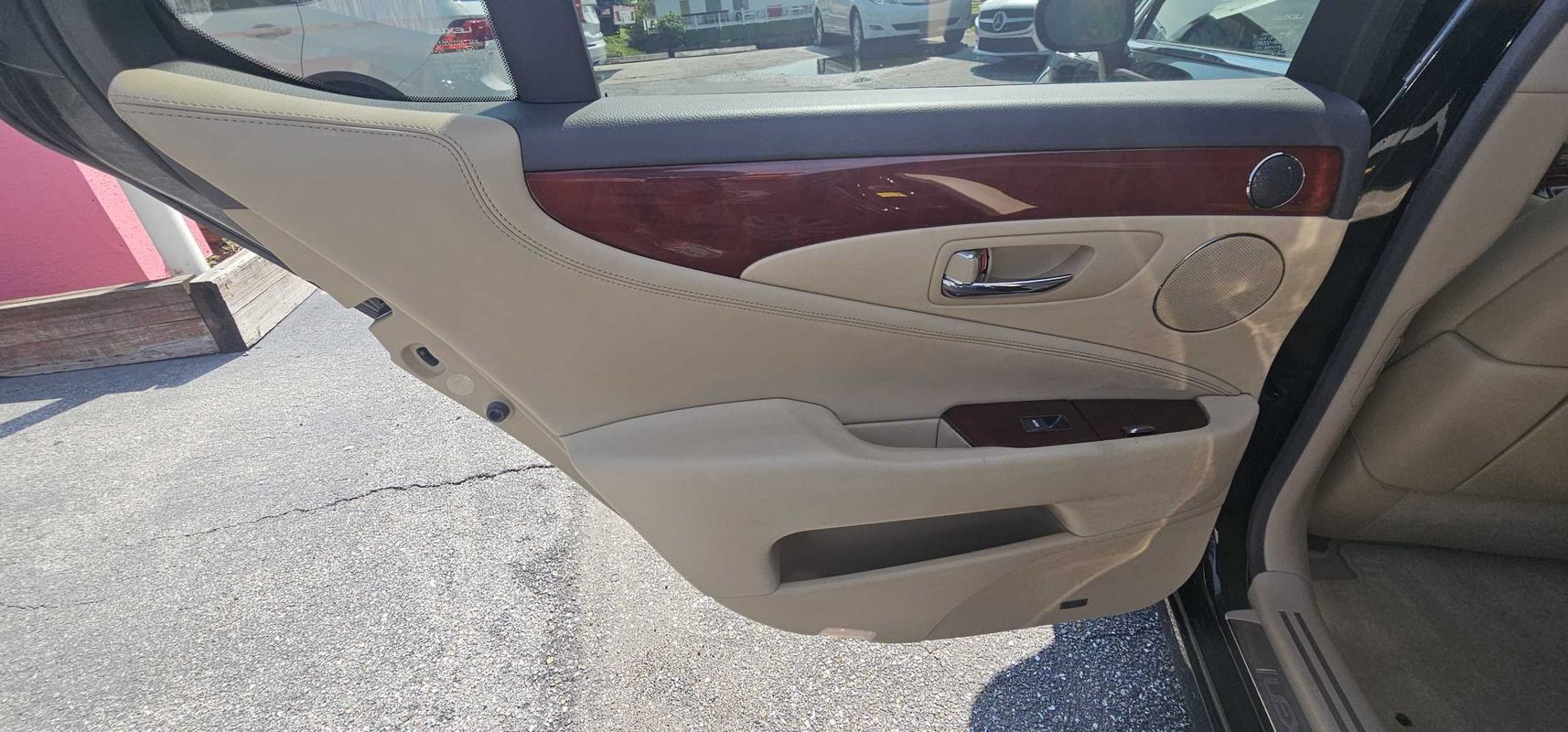 Used 2008 Lexus LS 460 RWD image 20