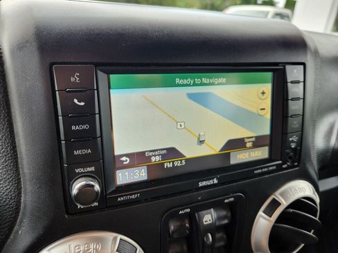 Used 2016 Jeep Wrangler Unlimited Sahara w/ Dual Top Group image 26