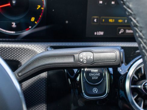 Used 2023 Mercedes-Benz CLA 250 image 24