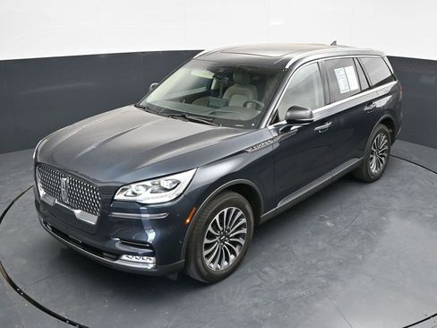 Used 2023 Lincoln Aviator Reserve w/ Equipment Group 201A AWD/4WD image 24