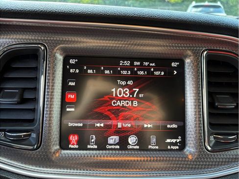 Used 2015 Dodge Challenger SRT Hellcat image 30