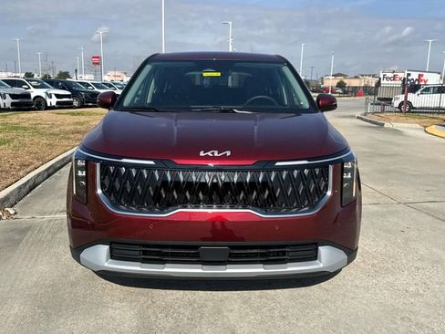 New 2026 Kia Carnival FWD image 2