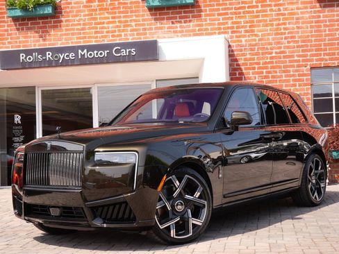 New 2026 Rolls-Royce Cullinan Black Badge AWD/4WD image 1