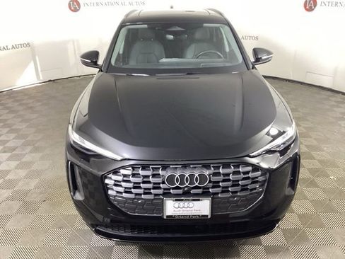 Certified 2025 Audi Q5 Premium w/ Convenience Package image 2