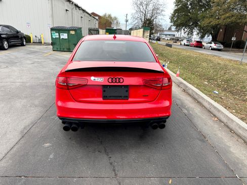 Used 2016 Audi A4 2.0T Premium image 10