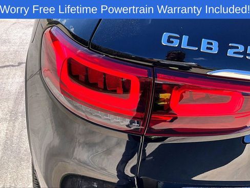 Used 2021 Mercedes-Benz GLB 250 GLB 250 image 41