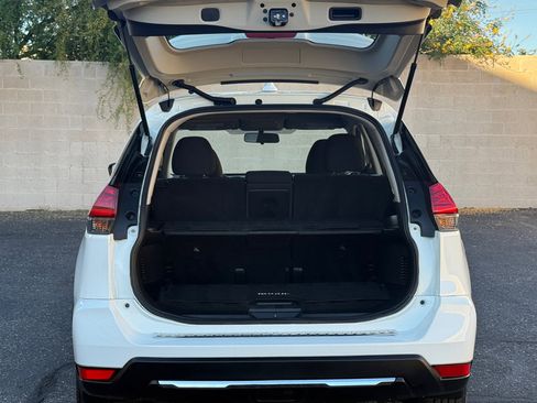 Used 2017 Nissan Rogue S image 9