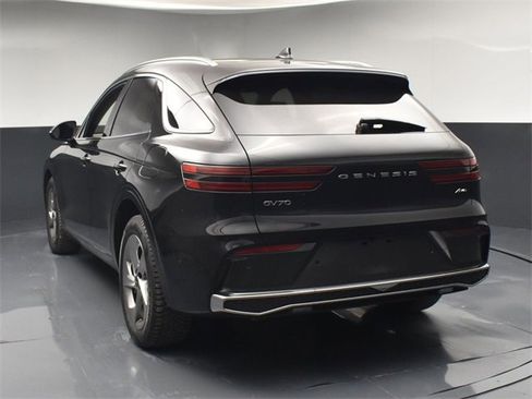 Used 2026 Genesis GV70 2.5T Advanced image 7