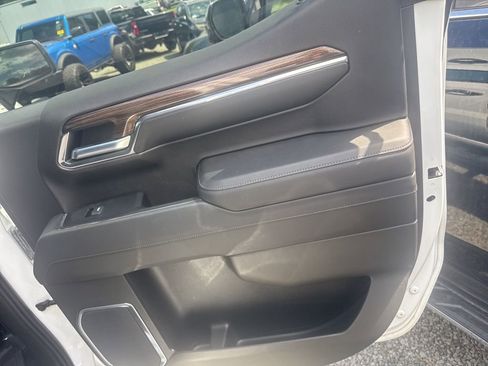 Used 2022 Chevrolet Silverado 1500 LT Trail Boss image 7