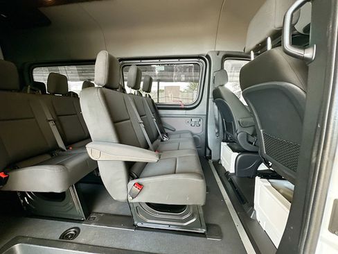Used 2024 Mercedes-Benz Sprinter 2500 image 26