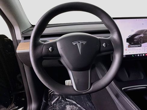 Used 2022 Tesla Model Y Performance AWD/4WD image 11