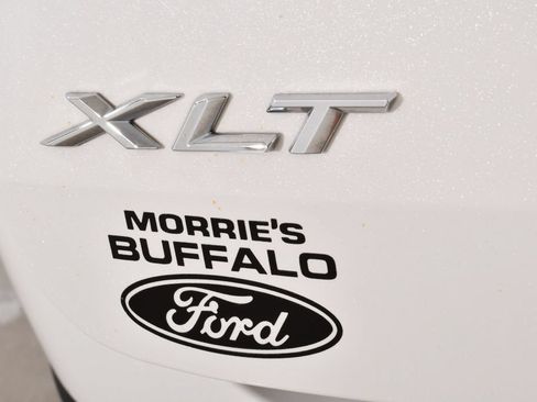 Used 2022 Ford Explorer XLT w/ Equipment Group 202A AWD/4WD image 23