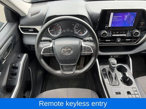 Used 2023 Toyota Highlander L FWD image 13