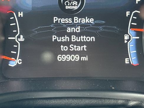 Used 2024 Jeep Compass Latitude AWD/4WD image 22