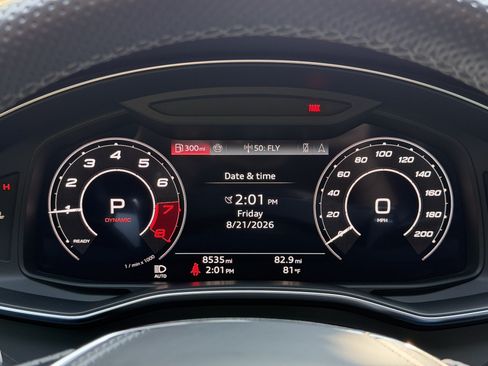 Used 2025 Audi RS 7 Performance AWD/4WD image 17