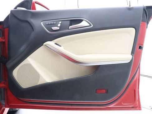 Used 2017 Mercedes-Benz CLA 250 image 38