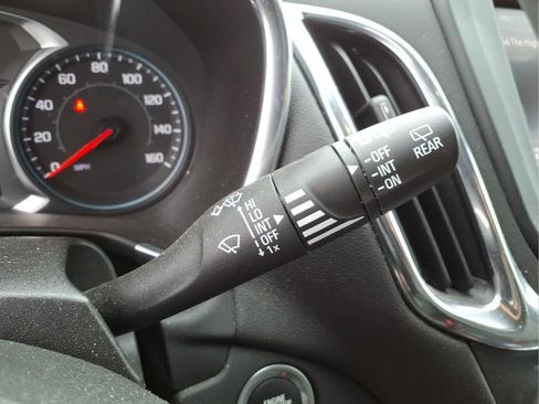 Used 2024 Chevrolet Equinox LT FWD image 21