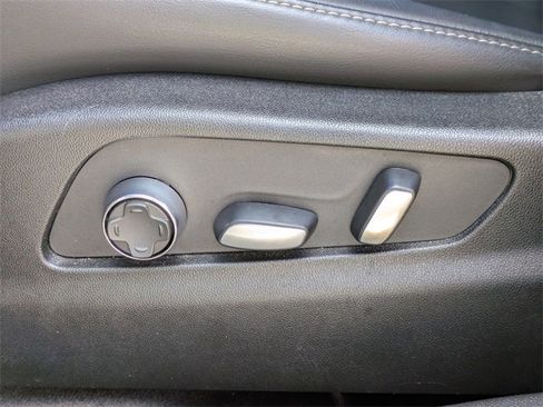 Used 2024 Cadillac XT4 Premium Luxury image 22