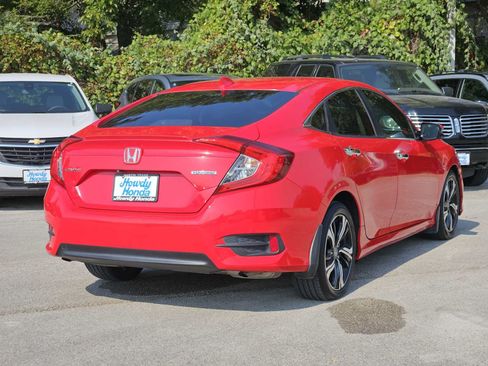 Used 2018 Honda Civic Touring image 5