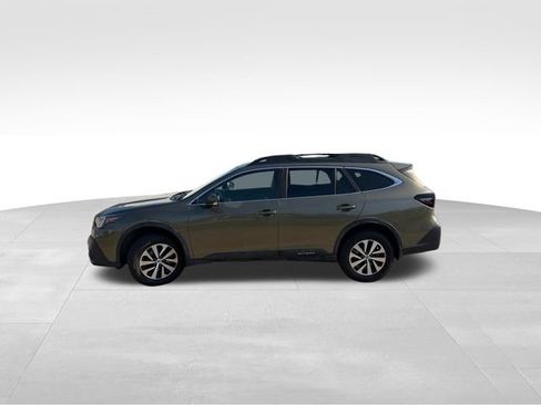 Used 2020 Subaru Outback Premium AWD/4WD image 3