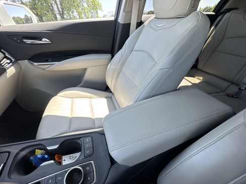 Used 2019 Cadillac XT4 Premium Luxury FWD image 20