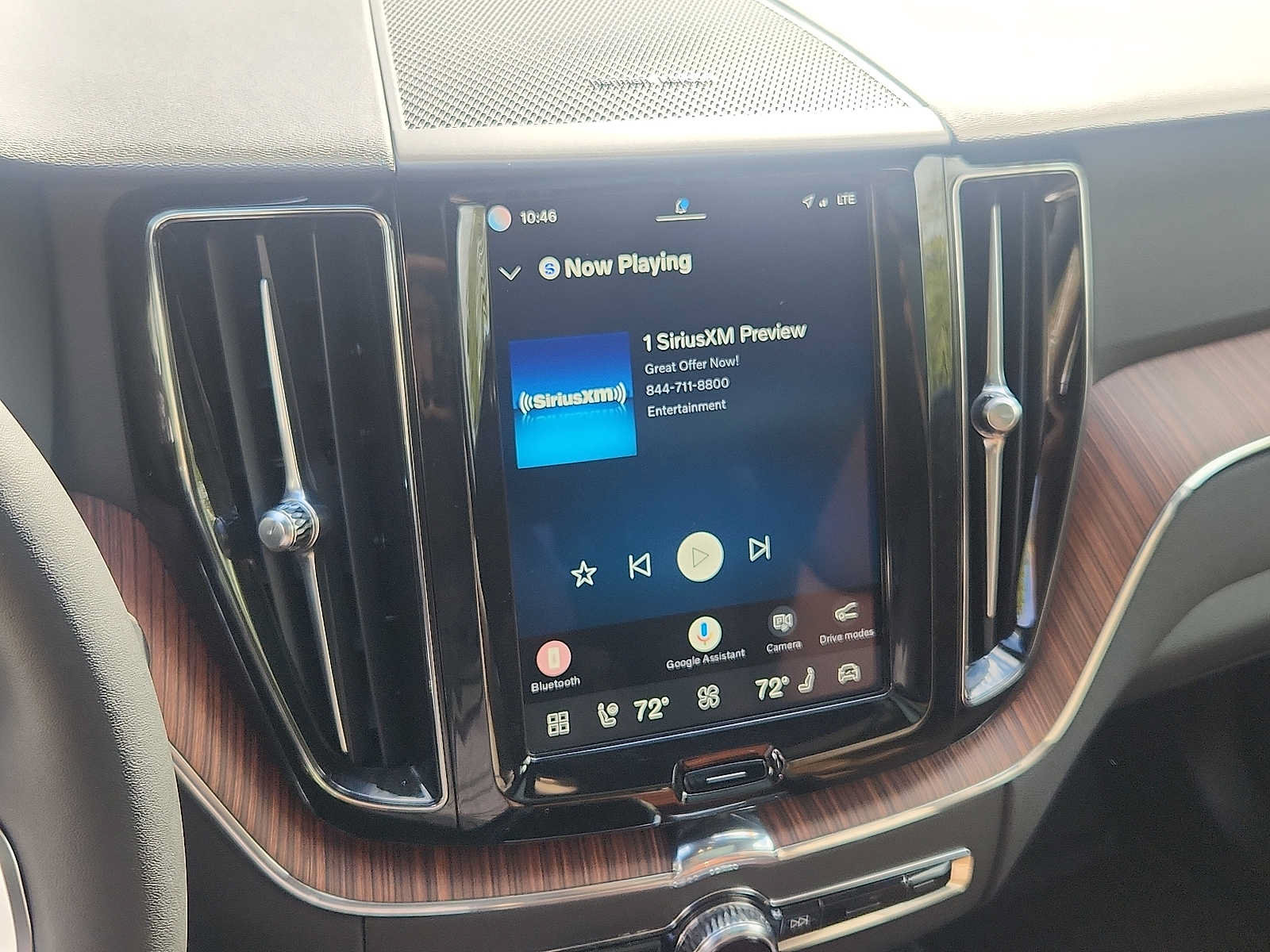Certified 2024 Volvo XC60 T8 Plus w/ Climate Package AWD/4WD image 16