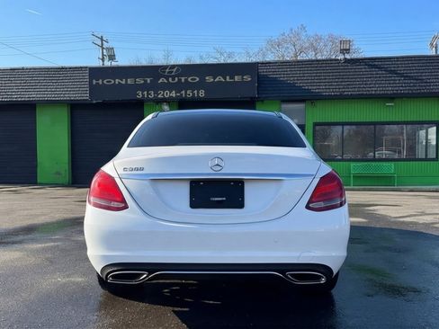 Used 2016 Mercedes-Benz C 300 Sedan image 2