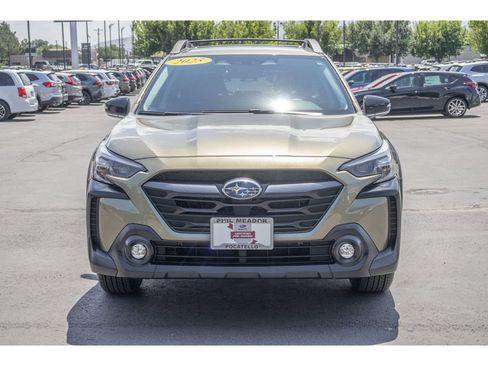 Used 2025 Subaru Outback Premium AWD/4WD image 8