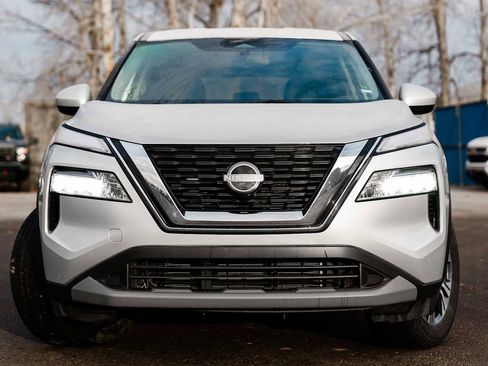 Used 2023 Nissan Rogue SV image 13