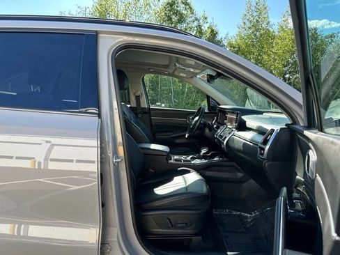Used 2023 Kia Sorento SX AWD/4WD image 11
