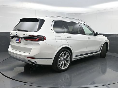 Used 2023 BMW X7 xDrive40i w/ Premium Package AWD/4WD image 28