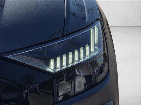 Used 2019 Audi Q8 Premium Plus w/ Premium Plus image 10