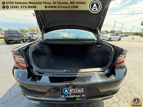 Used 2022 Dodge Charger SXT RWD image 11