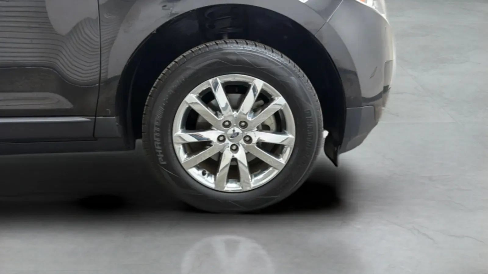 Used 2013 Ford Edge Limited FWD image 25