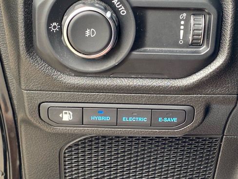 Used 2025 Jeep Wrangler Unlimited Sport S 4xe AWD/4WD image 20