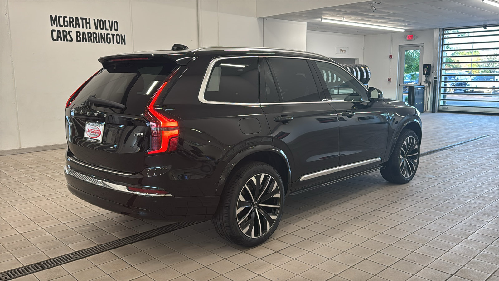 New 2026 Volvo XC90 T8 Plus w/ Protection Package Premier AWD/4WD image 5