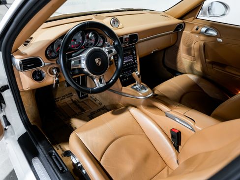 Used 2012 Porsche 911 Carrera 4S image 9