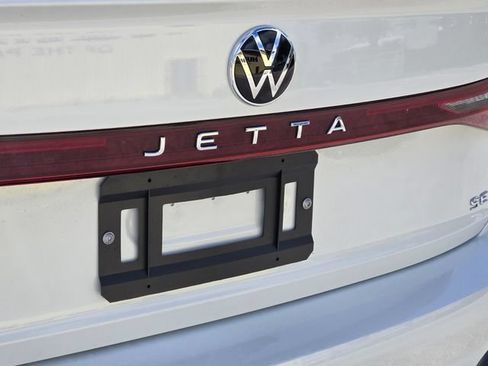 New 2026 Volkswagen Jetta SE FWD image 10