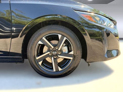 Used 2025 Nissan Sentra SV FWD image 12