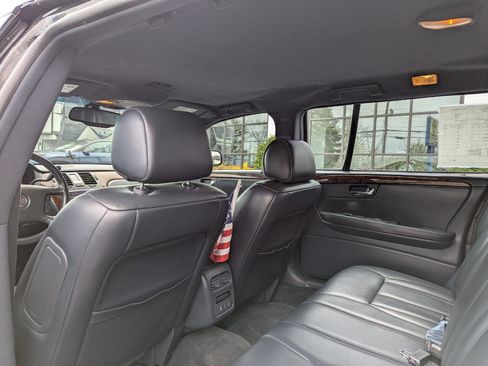 Used 2007 Cadillac DTS FWD image 31