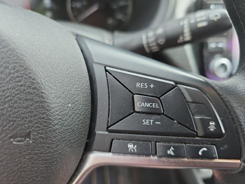 Used 2024 Nissan Kicks SV FWD image 20