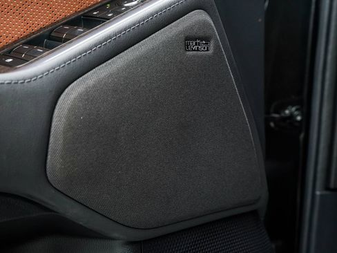 Used 2024 Lexus GX 550 w/ Accessory Package (2T) AWD/4WD image 46