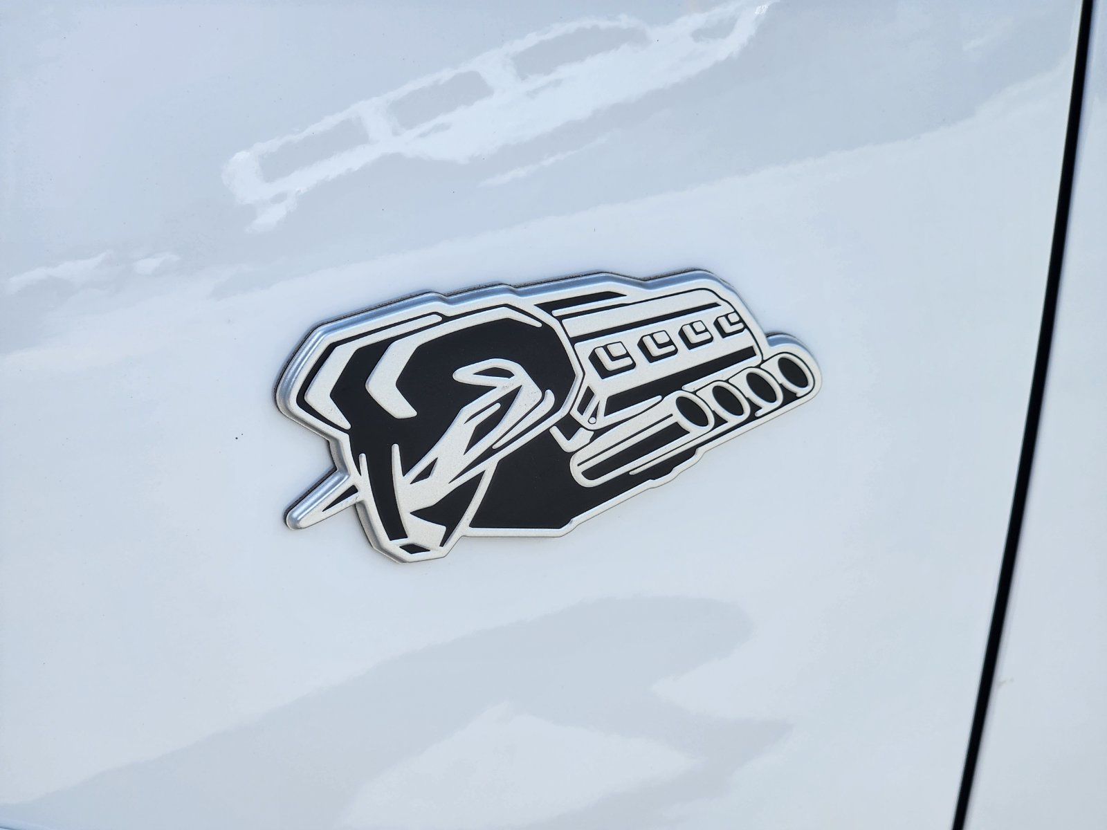 New 2026 RAM 1500 Laramie AWD/4WD image 13