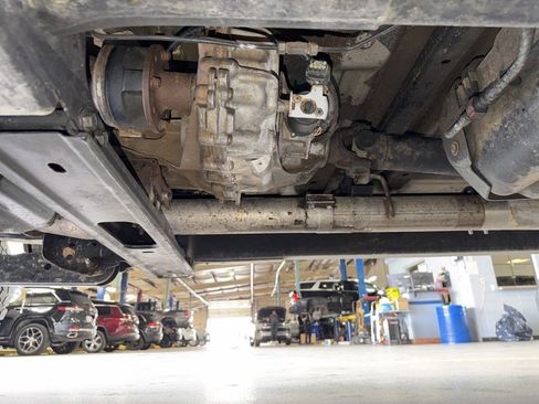 Used 2018 Ford F250 XL w/ Power Equipment Group AWD/4WD image 9