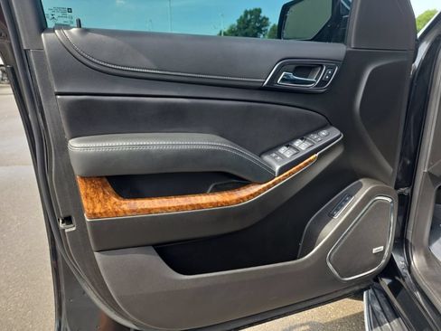 Used 2019 Chevrolet Tahoe Premier AWD/4WD image 15
