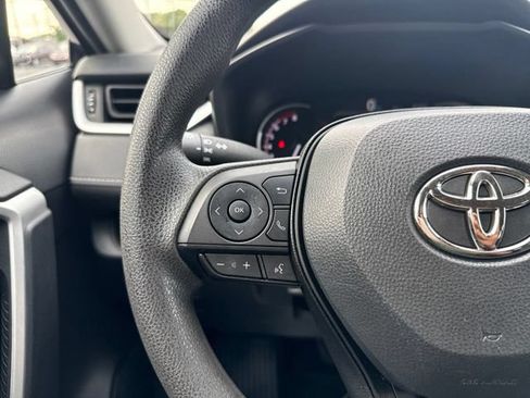 Certified 2023 Toyota RAV4 LE AWD/4WD image 18