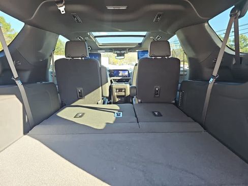 New 2026 Chevrolet Suburban Premier image 34