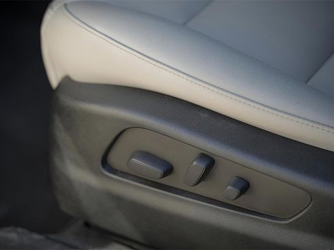 Certified 2023 Cadillac XT4 Luxury w/ Driver Awareness Package image 25