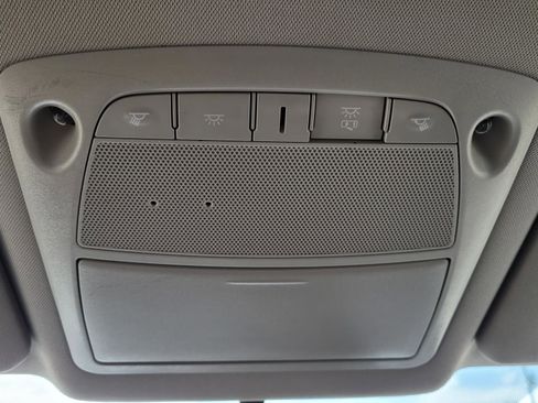 Used 2018 Nissan Rogue SV image 31