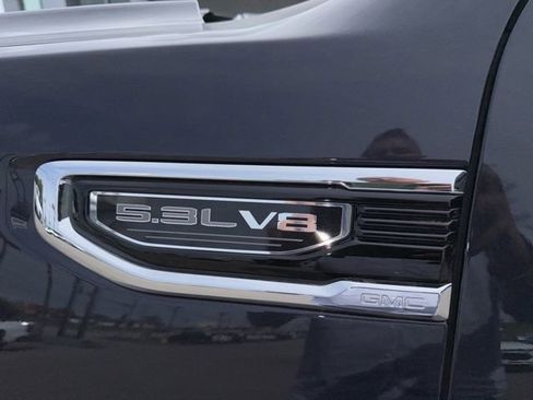 Used 2025 GMC Sierra 1500 SLT w/ SLT Premium Package AWD/4WD image 19